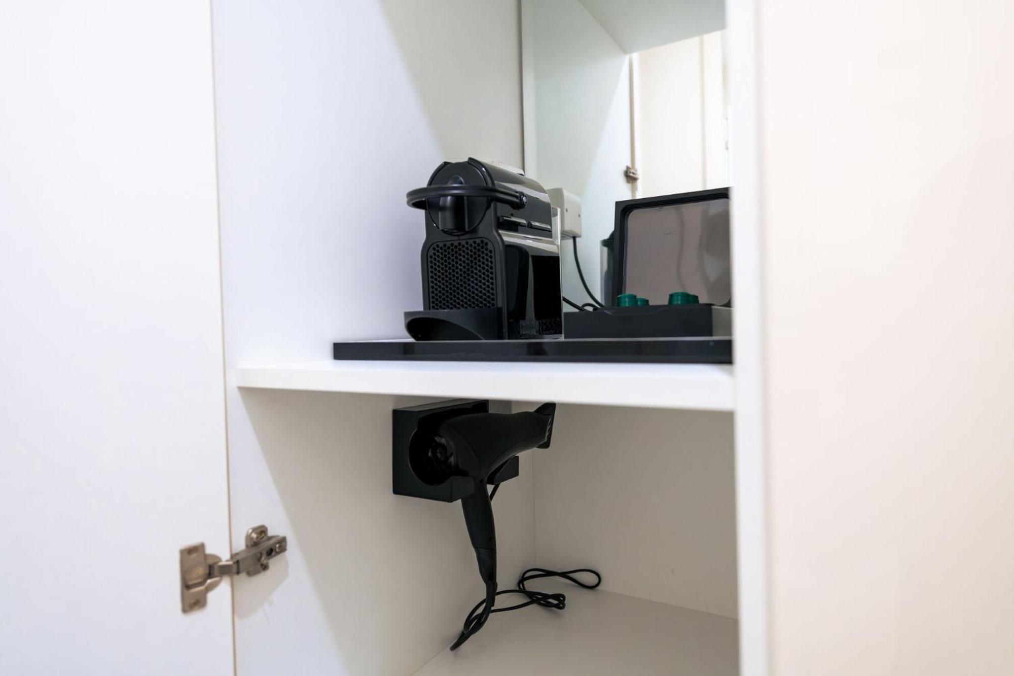 Twin Studio