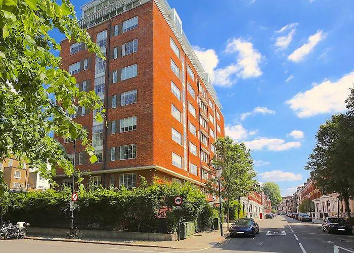 Aparthotel Roland House London